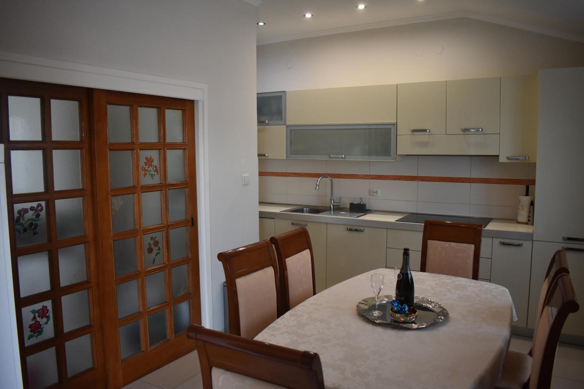 House Suzana Pula